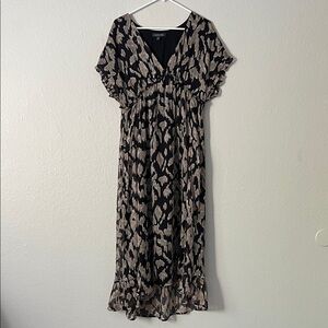 Like New! Grade & Gather Black and Taupe Printed V-Neck Maxi Dress in S